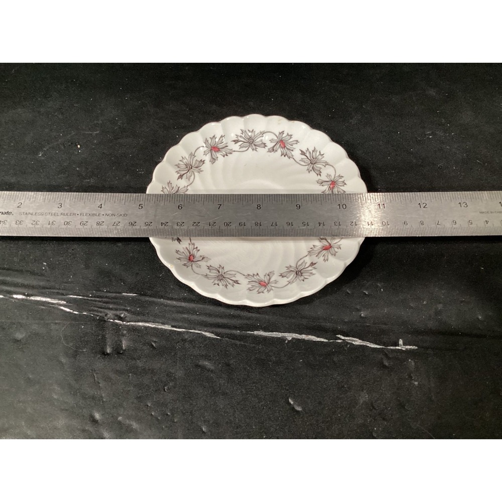 Johnson Brothers Dellwood Ironstone 3 Saucer Plates & Cereal Bowl